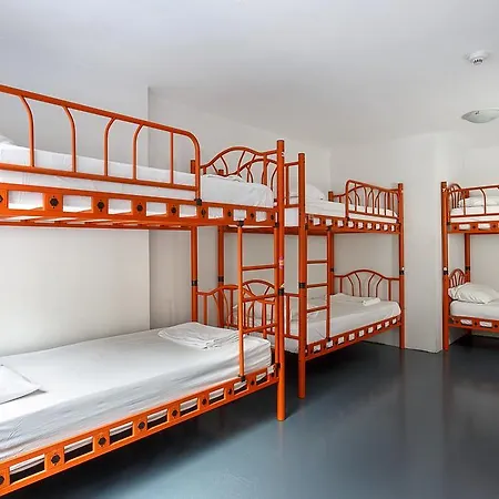 Hush Moda Hostel *