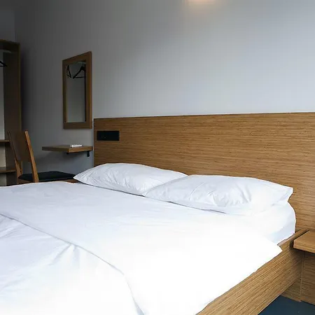 Hostel Hush Moda *