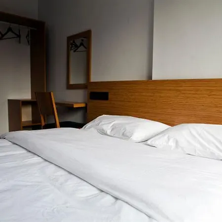 Hostel Hush Moda *