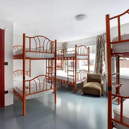 Hostel Hush Moda